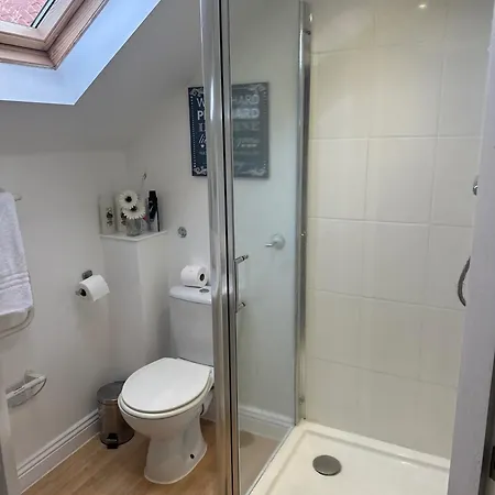 דירה Welbury Sleeps 2 Pet Friendly & Parking נורת'אלרטון