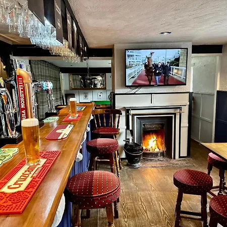 Welbury Sleeps 2 Pet Friendly & Parking *